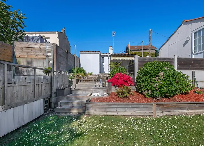 Dom wakacyjny A 300m De La Maison - Jardin - Piscine Pour 4