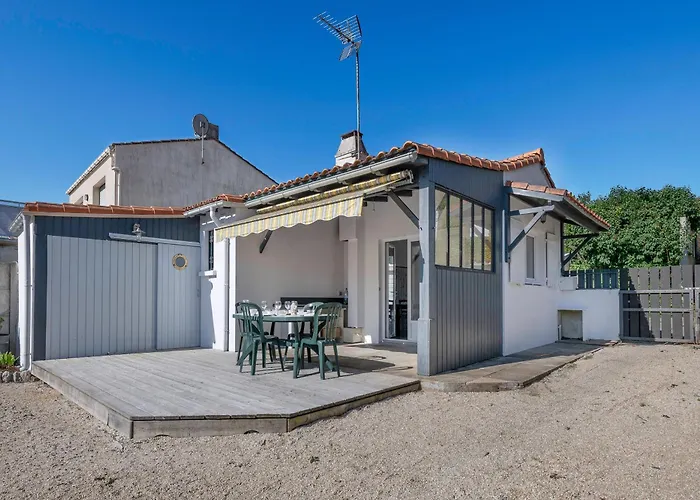 A 300m De La Maison - Jardin - Piscine Pour 4 *