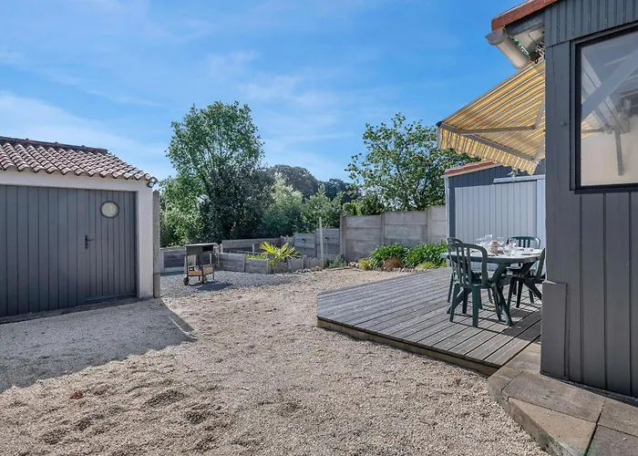 A 300m De La Maison - Jardin - Piscine Pour 4 * Pornic