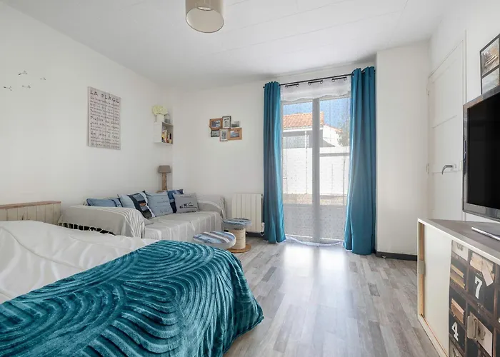 A 300m De La Maison - Jardin - Piscine Pour 4 * Pornic